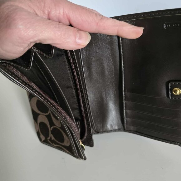 EUC Coach Signature Sateen Striped Leather Wallet - Picture 4 of 8